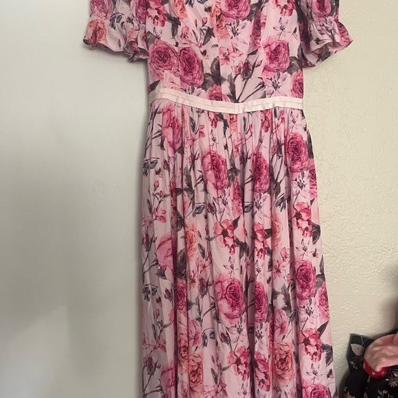 Ivy City Co Pink Floral Midi Dress - Picture 3 of 5